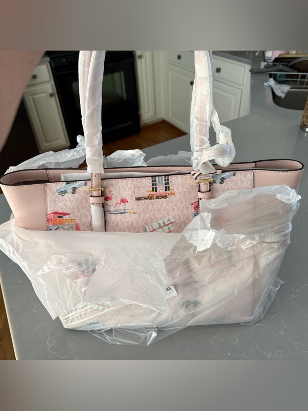 Michael Kors light powder blush & blue travel print Hotel Kors Gilly Tote - Picture 6 of 6